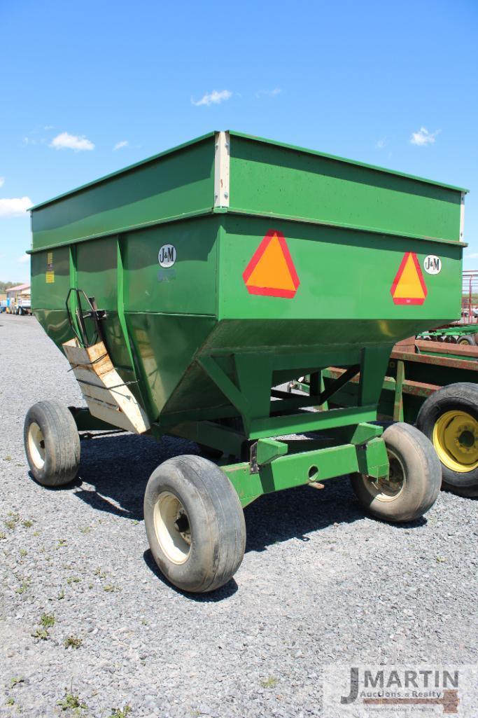 J&M 250-7 gravity wagon