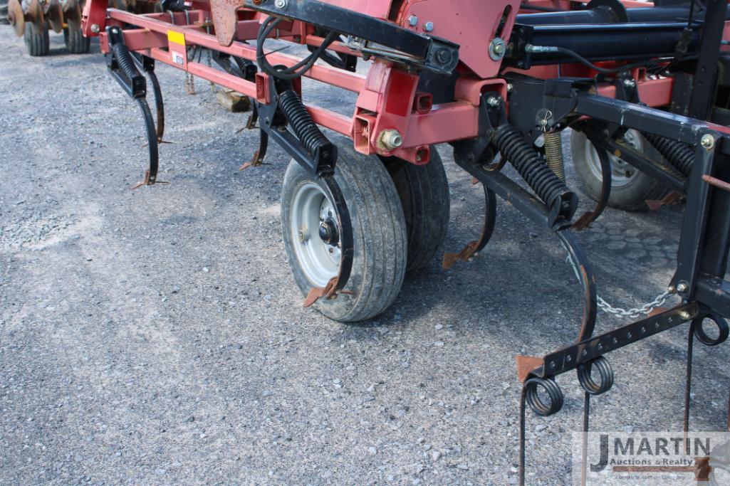 CIH Tiger Mate 200 30' field cultivator