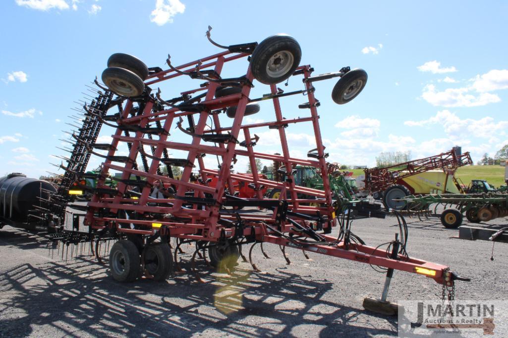 CIH Tiger Mate 200 30' field cultivator