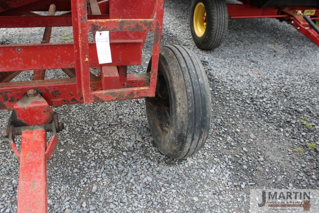 J&M 350bu gravity wagon