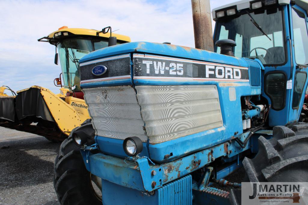 Ford TW 25 tractor