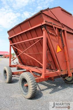 Richardson 700 side dump wagon