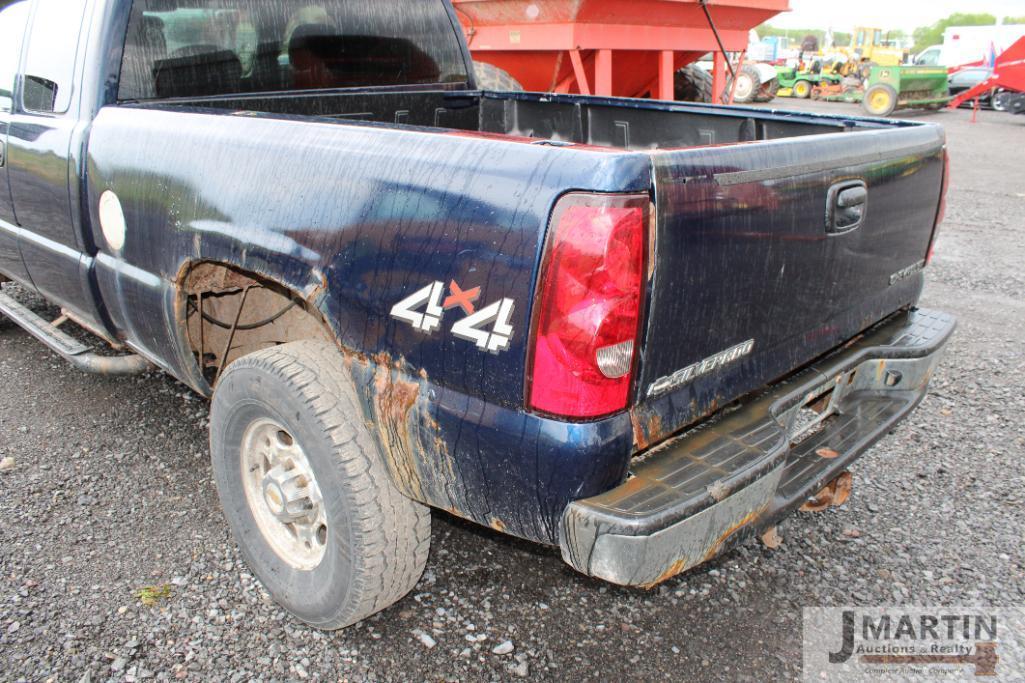 2005 Chevy Silverado 2500HD pickup