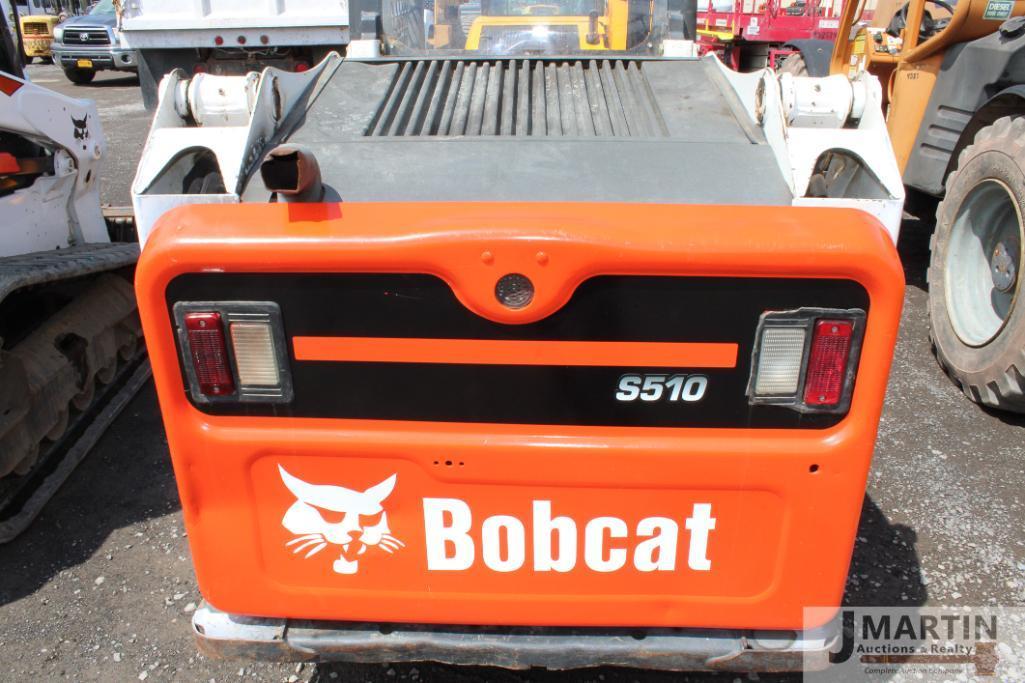 Bobcat 5510 skid loader