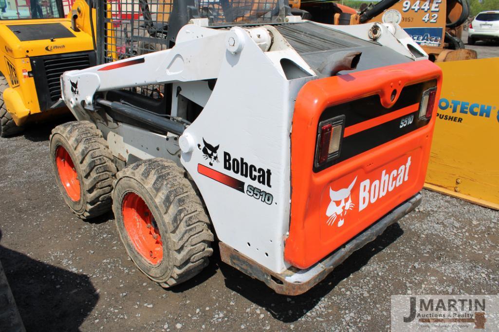Bobcat 5510 skid loader