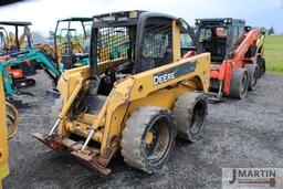 2008 JD 320 skid loader