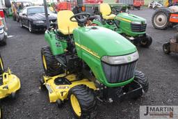 JD 2305 HST compact tractor