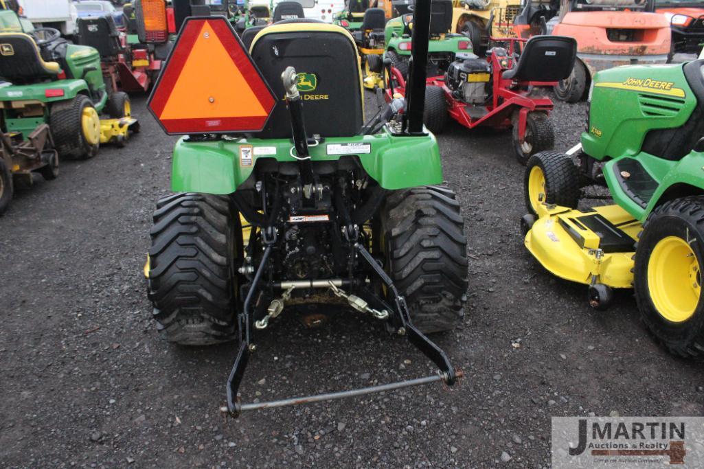 JD 2305 HST compact tractor