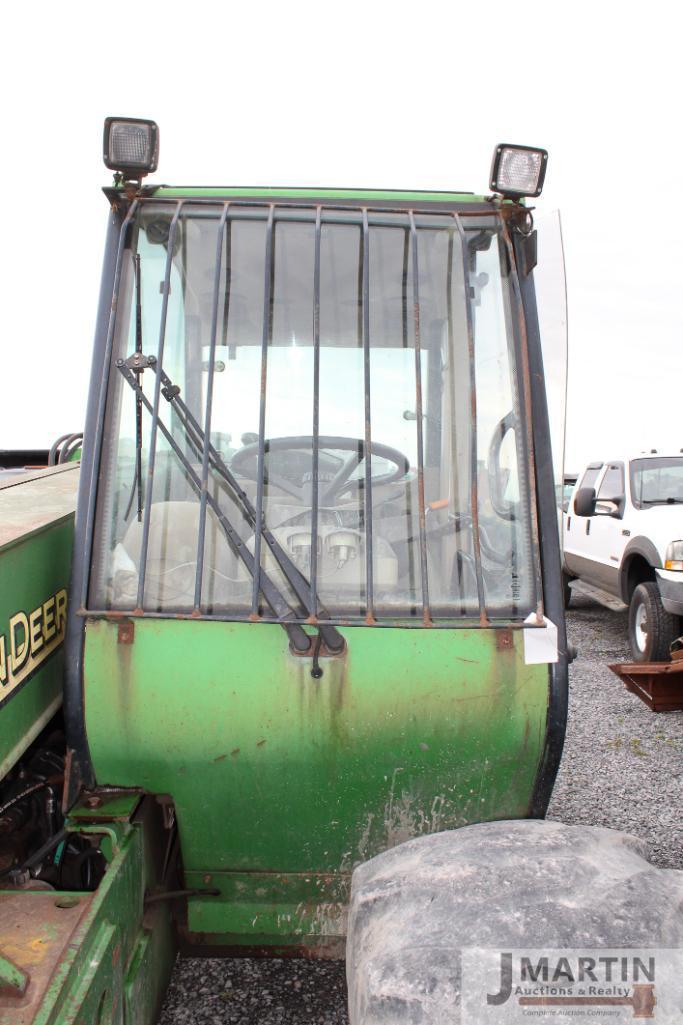 JD 3400 telehandler