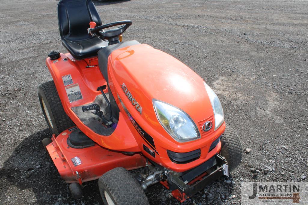 Kubota GR2110 riding mower