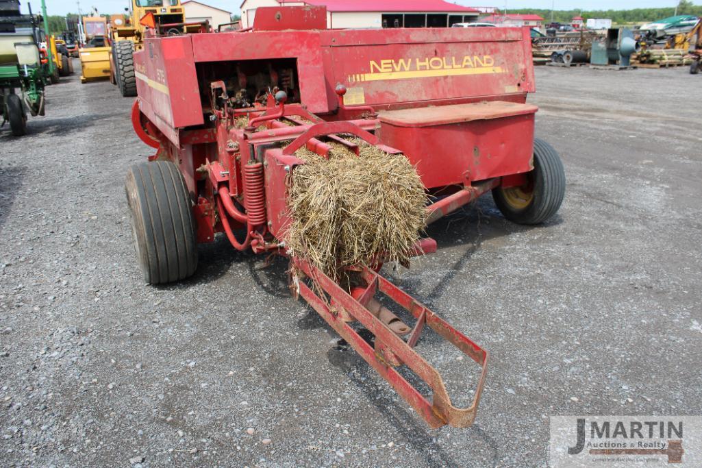 NH 575 small sqaure baler