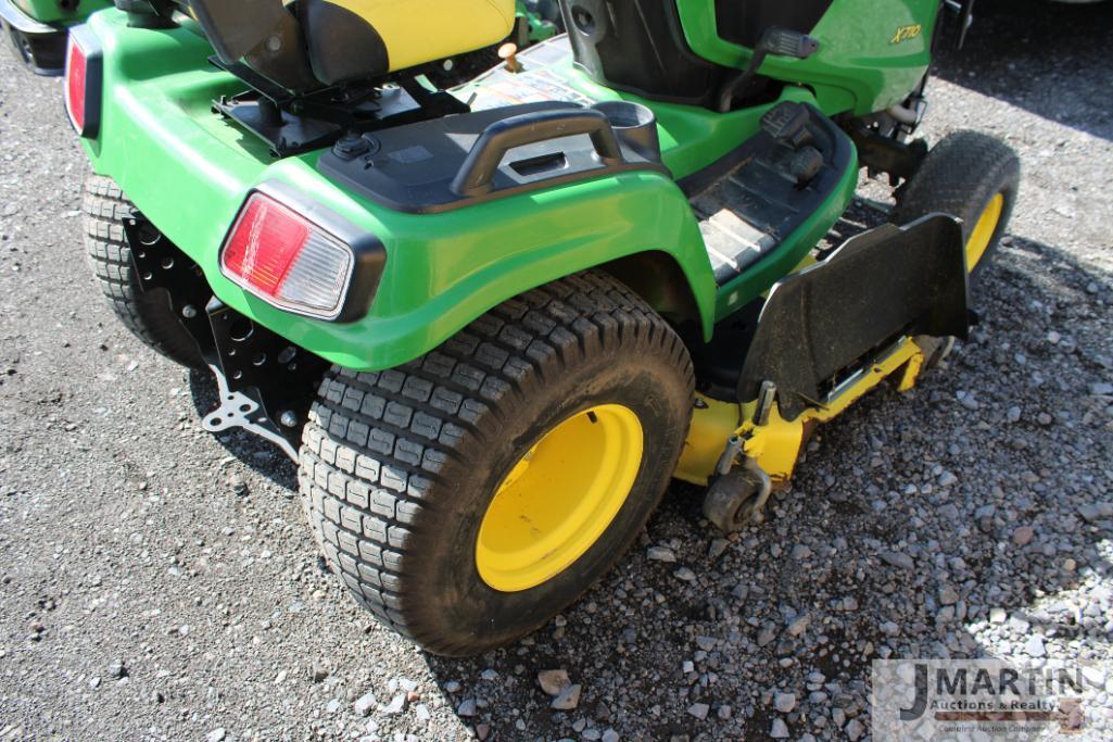 JD X710 riding mower