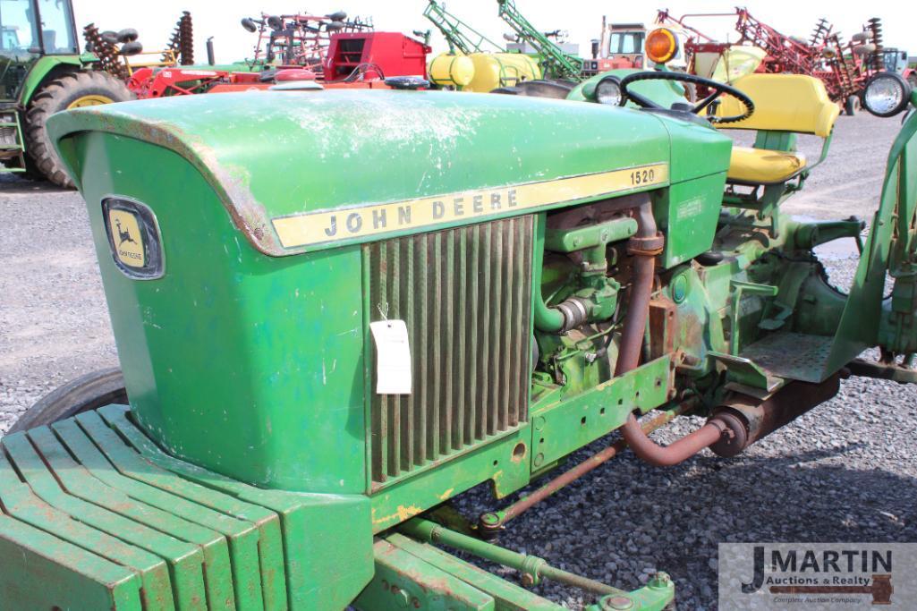 JD 1520 tractor