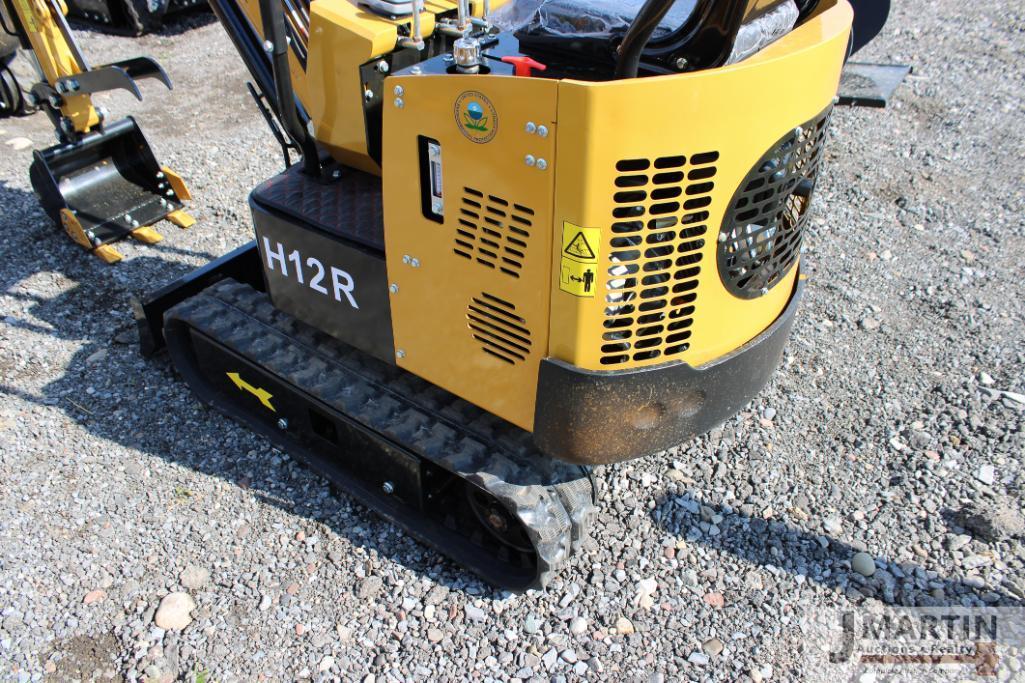 AGT Industrial H12R mini excavator