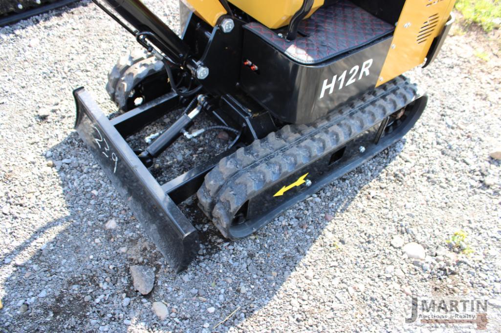 AGT Industrial H12R mini excavator