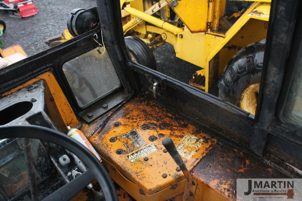 1980 Case 580C Back hoe