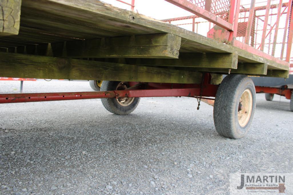 Pequea 918 8.5'x 18' hay wagon