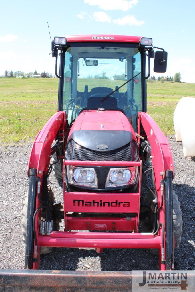 Mahindra 158 HST tractor/loader/backhoe