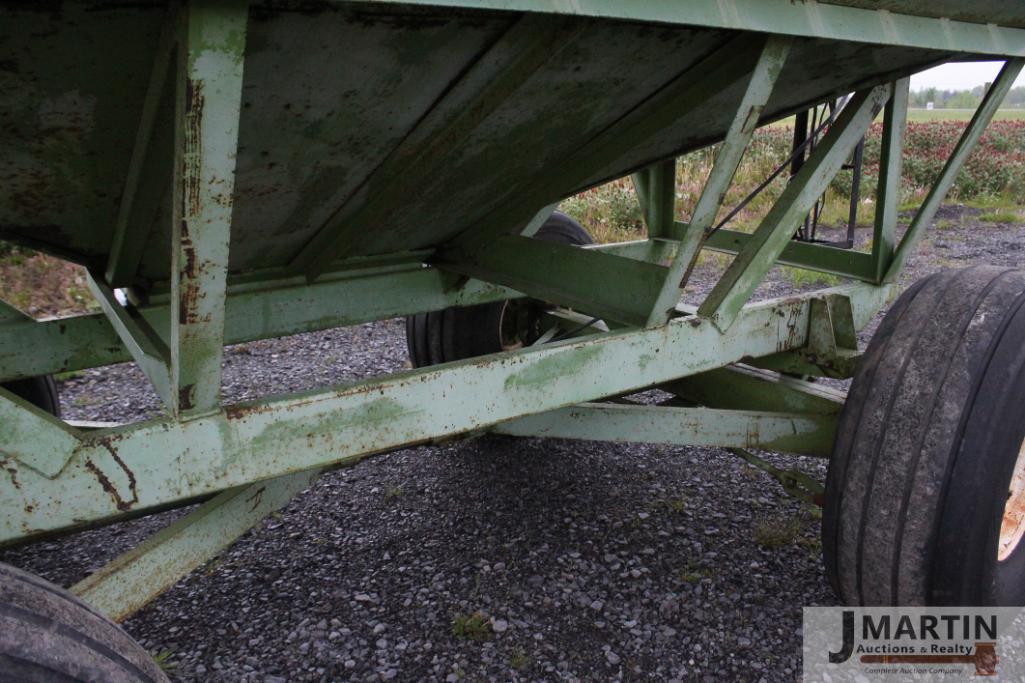 Parker 400bu gravity wagon