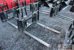 Kivel 4200# skid mount pallet forks