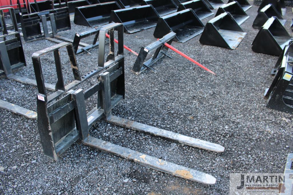 Kivel 4200# skid mount pallet forks