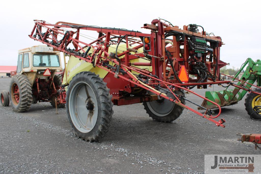 Hardi Navigator 3500 sprayer