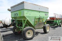 Parker 2600 400bu gravity wagon