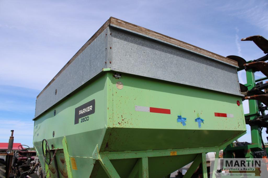 Parker 2600 400bu gravity wagon