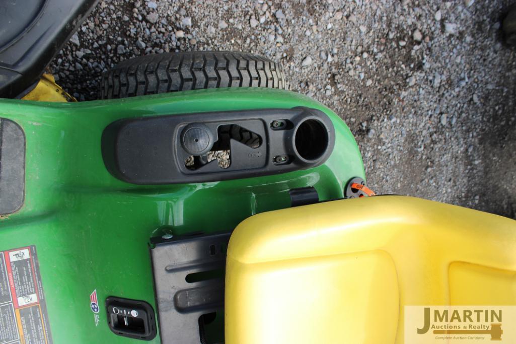 JD E100 riding mower