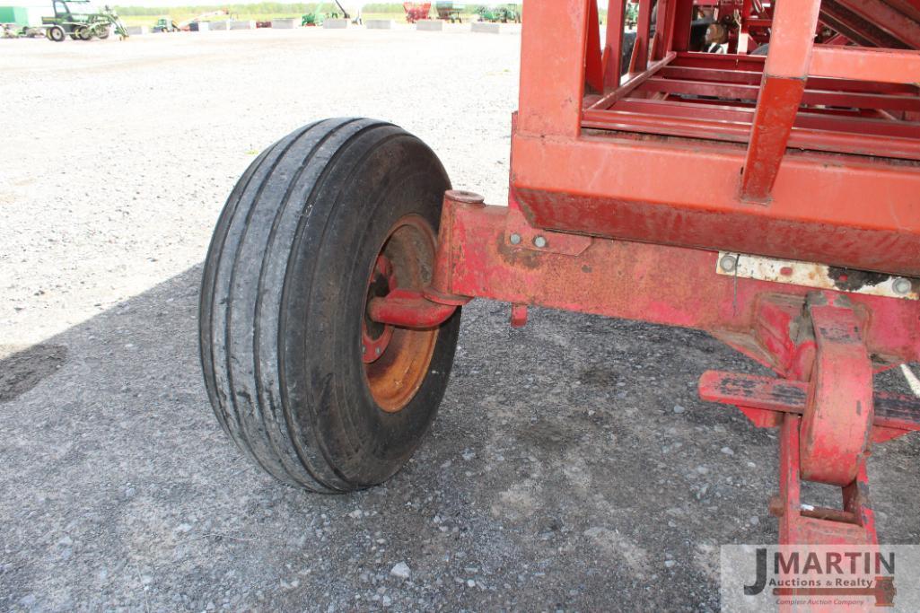 H&S 300bu gravity wagon