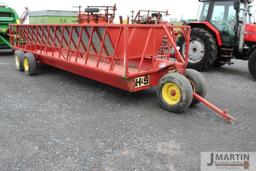 H&S 24' feeder wagon