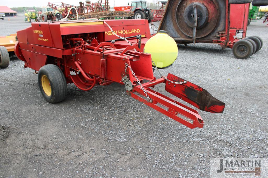 NH 316 small square baler