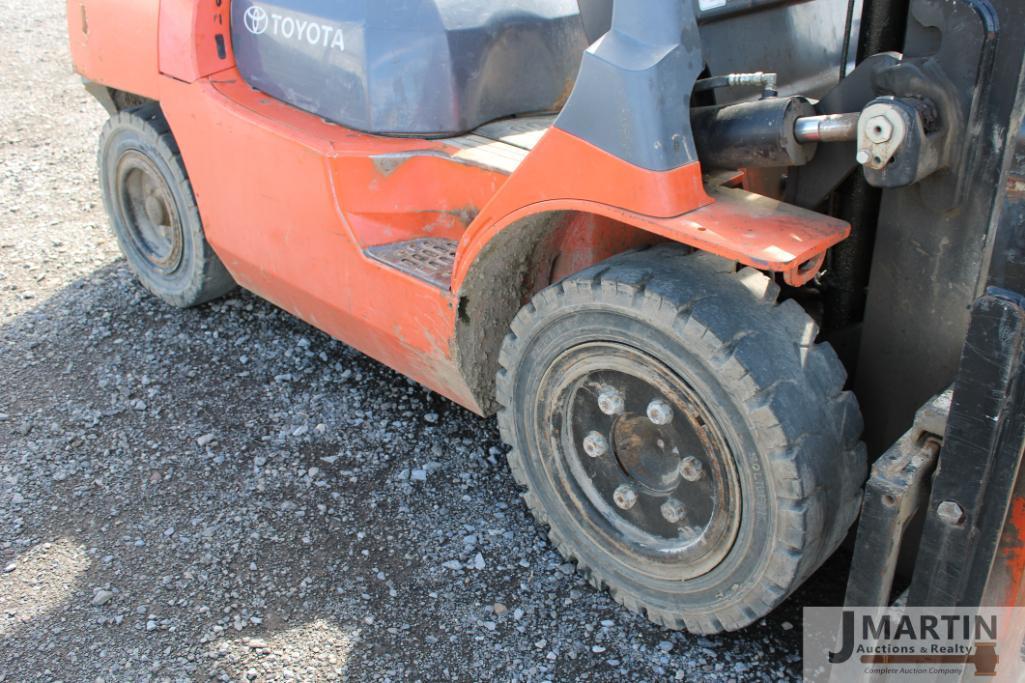 Toyota 7FGU35 forklift