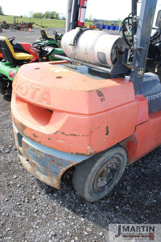 Toyota 7FGU35 forklift