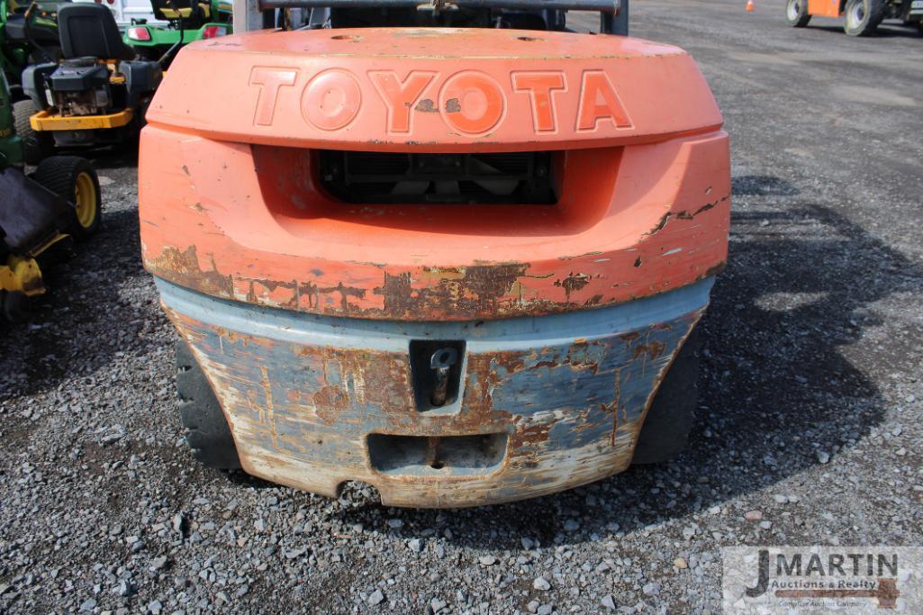 Toyota 7FGU35 forklift