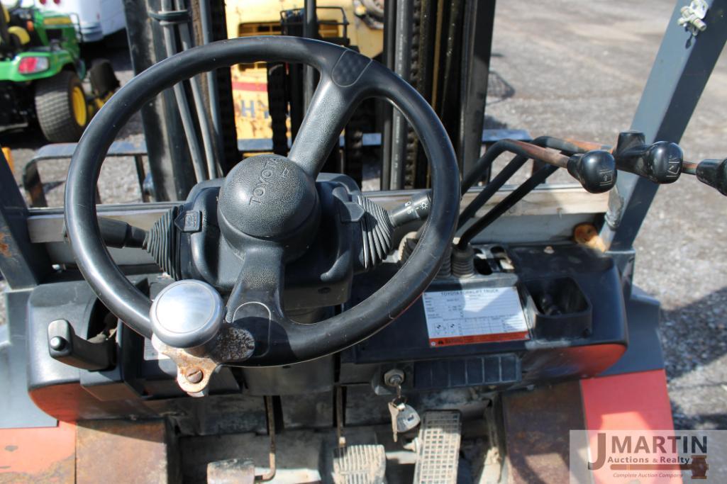 Toyota 7FGU35 forklift