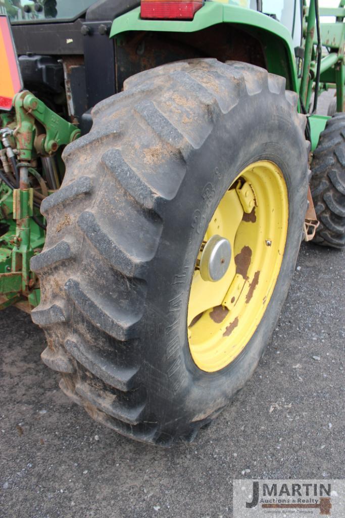 JD 6200 tractor w/ JD 640 loader