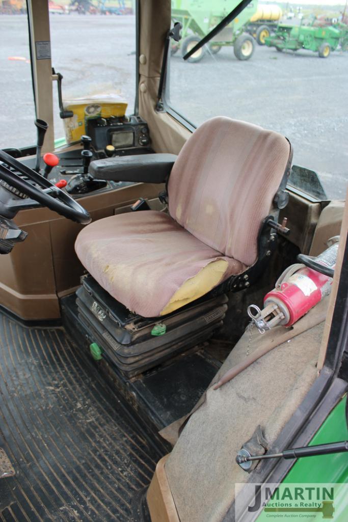 JD 6200 tractor w/ JD 640 loader