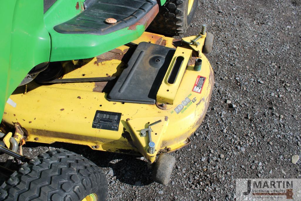 2010 JD X748 lawn mower