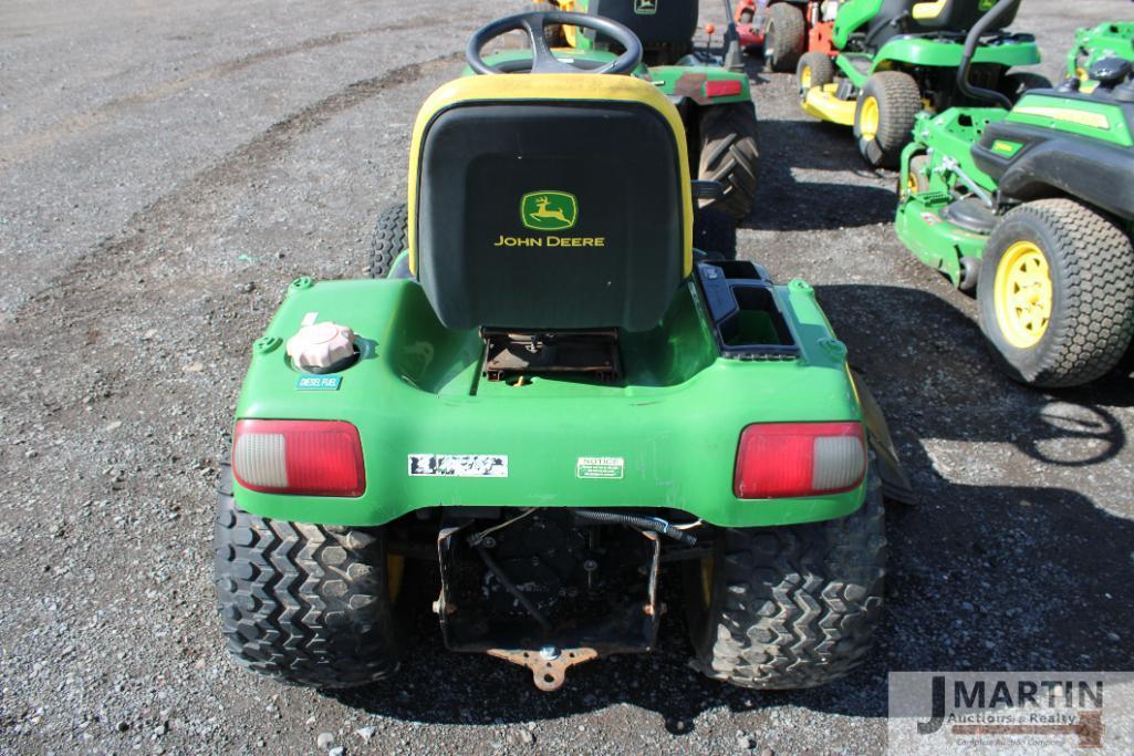 2010 JD X748 lawn mower