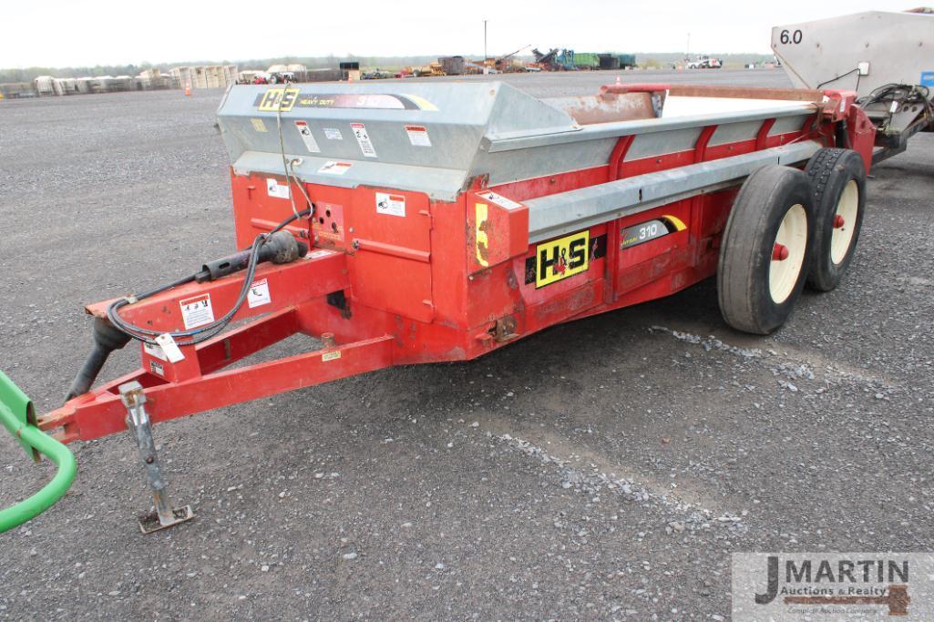 H&S 310 HD manure spreader