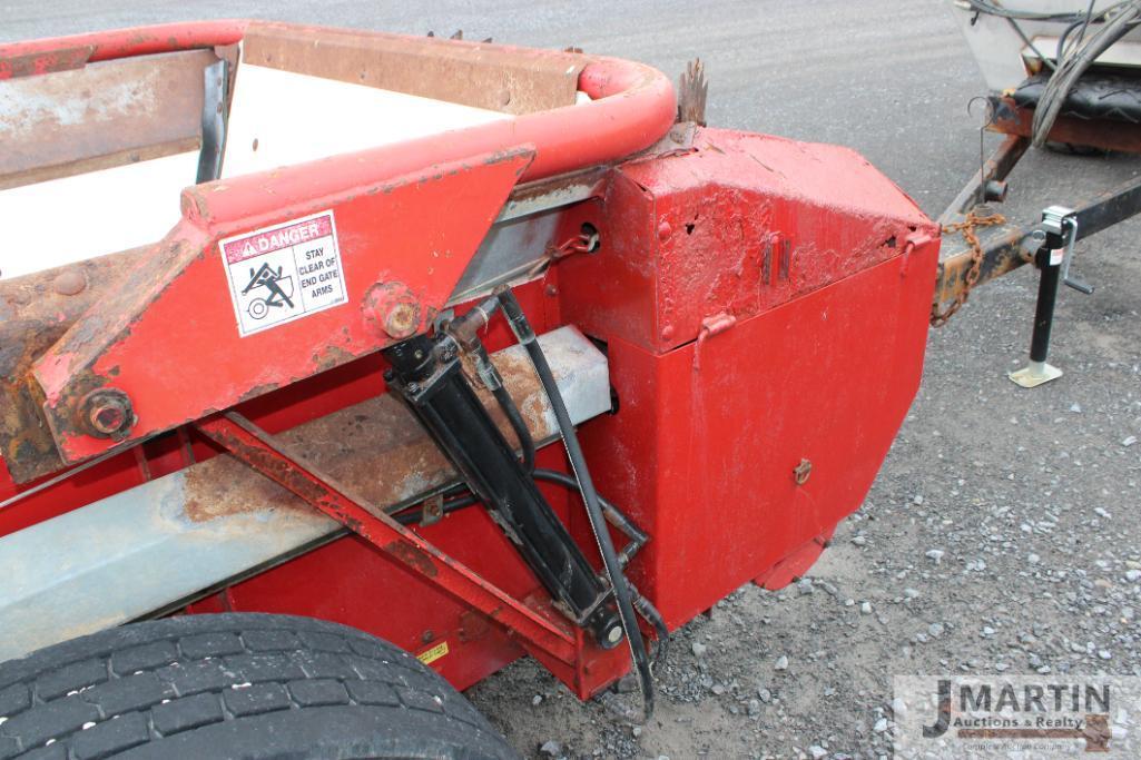 H&S 310 HD manure spreader