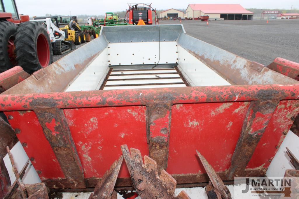 H&S 310 HD manure spreader