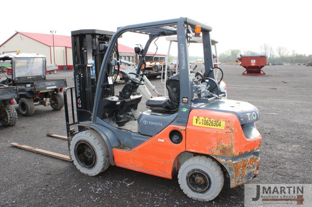 2017 Toyota 8FGU30 forklift truck