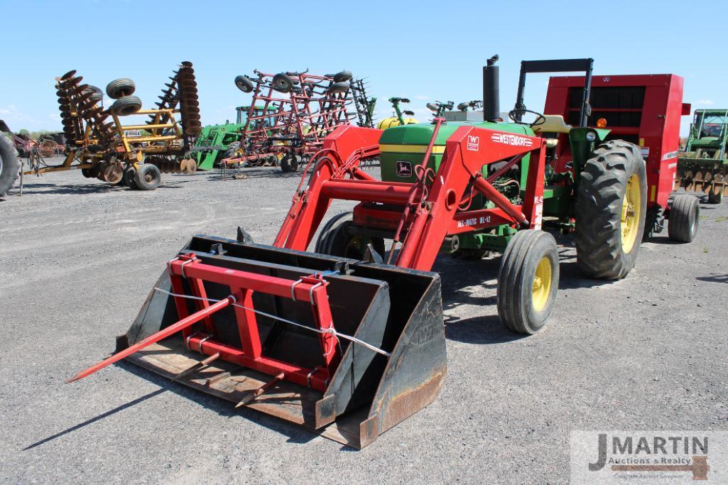 JD 2940 tractor w/ Westendorf WL-42 loader