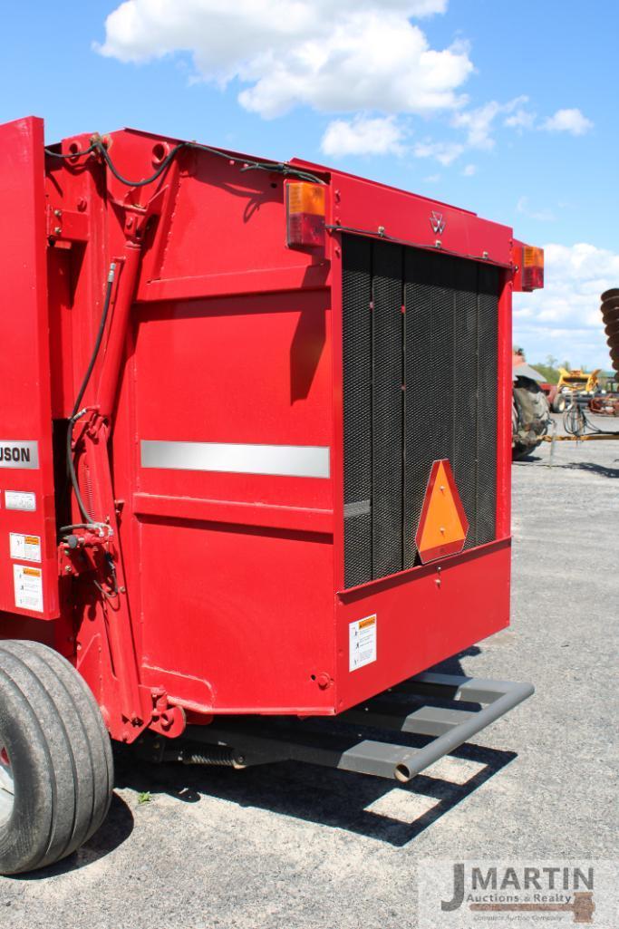 Massey Ferguson Hesston round baler