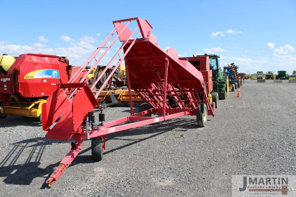 Kuhn 834F bale accumulator (used very little)