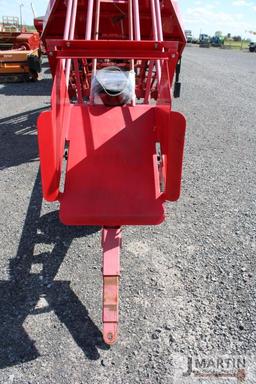 Kuhn 834F bale accumulator (used very little)