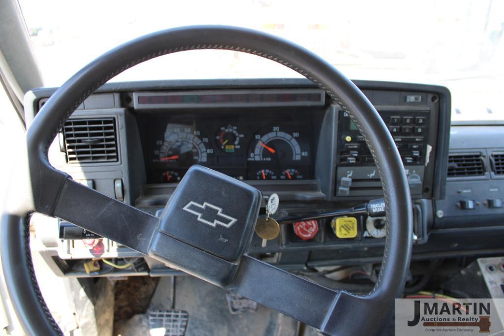 2002 GMC 7500 dump truck