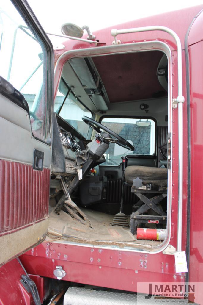1998 Kenworth semi tractor